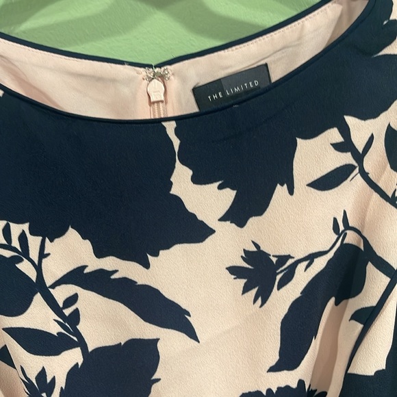 SPRINGTIME ATTIRE - Picture 2 of 2